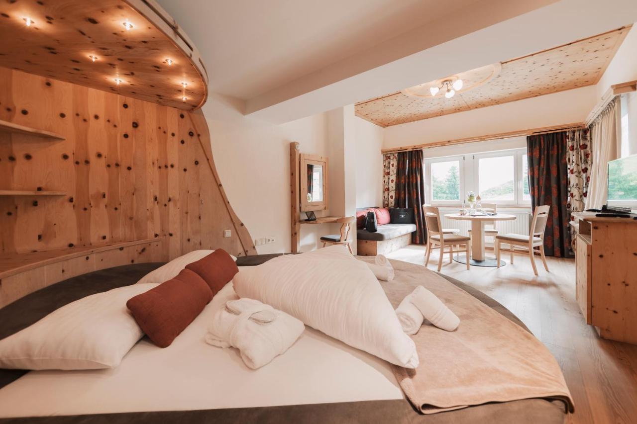Wellness Aparthotel Panorama Alpin - Ferienwohnungen Jerzens Im Pitztal Bagian luar foto