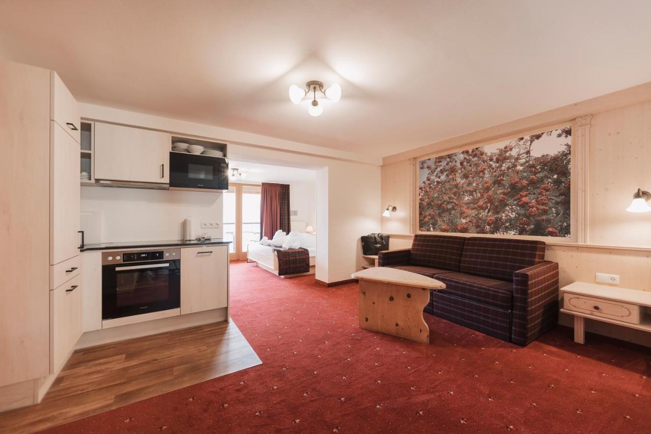 Wellness Aparthotel Panorama Alpin - Ferienwohnungen Jerzens Im Pitztal Bagian luar foto