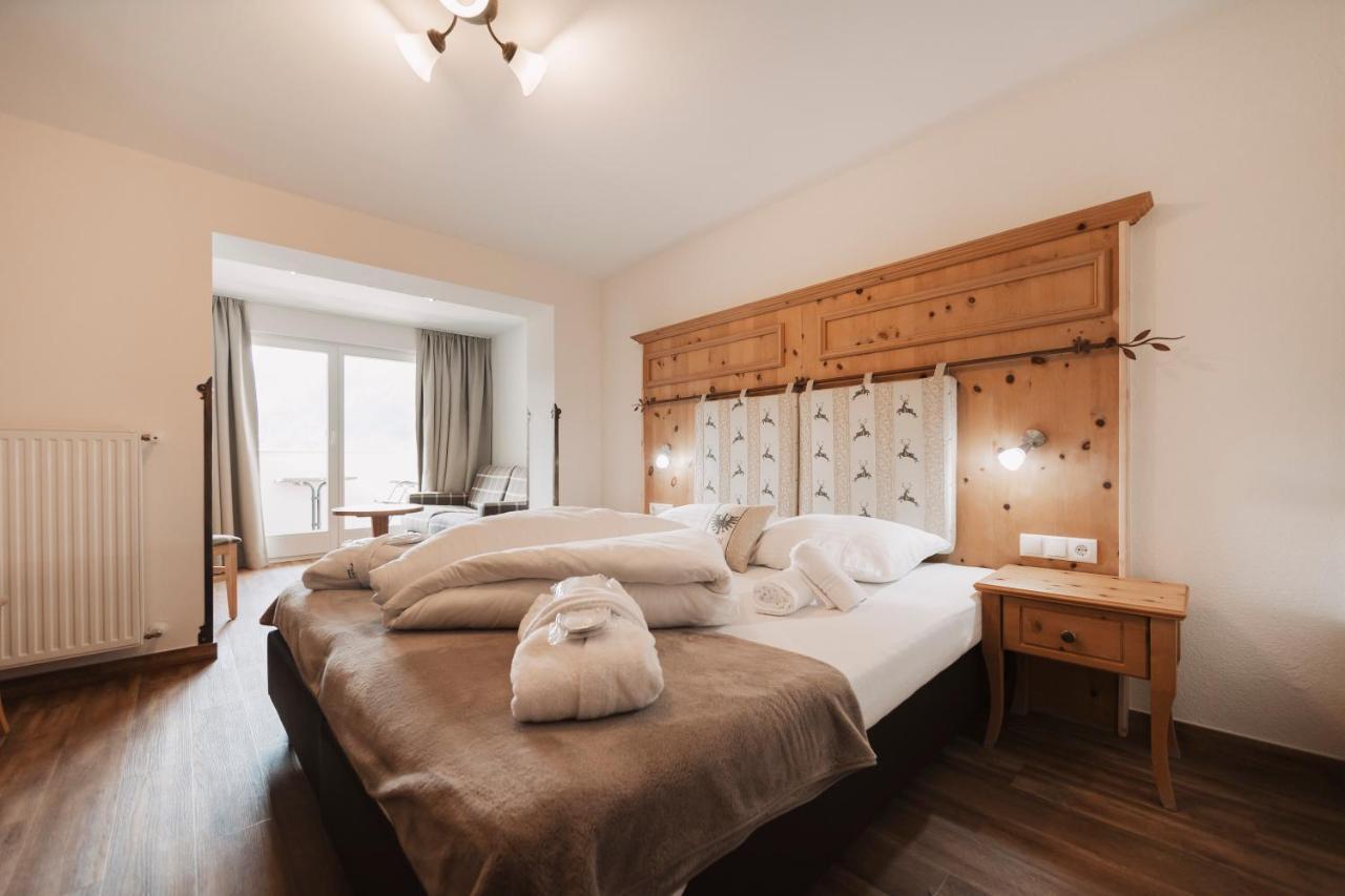 Wellness Aparthotel Panorama Alpin - Ferienwohnungen Jerzens Im Pitztal Bagian luar foto