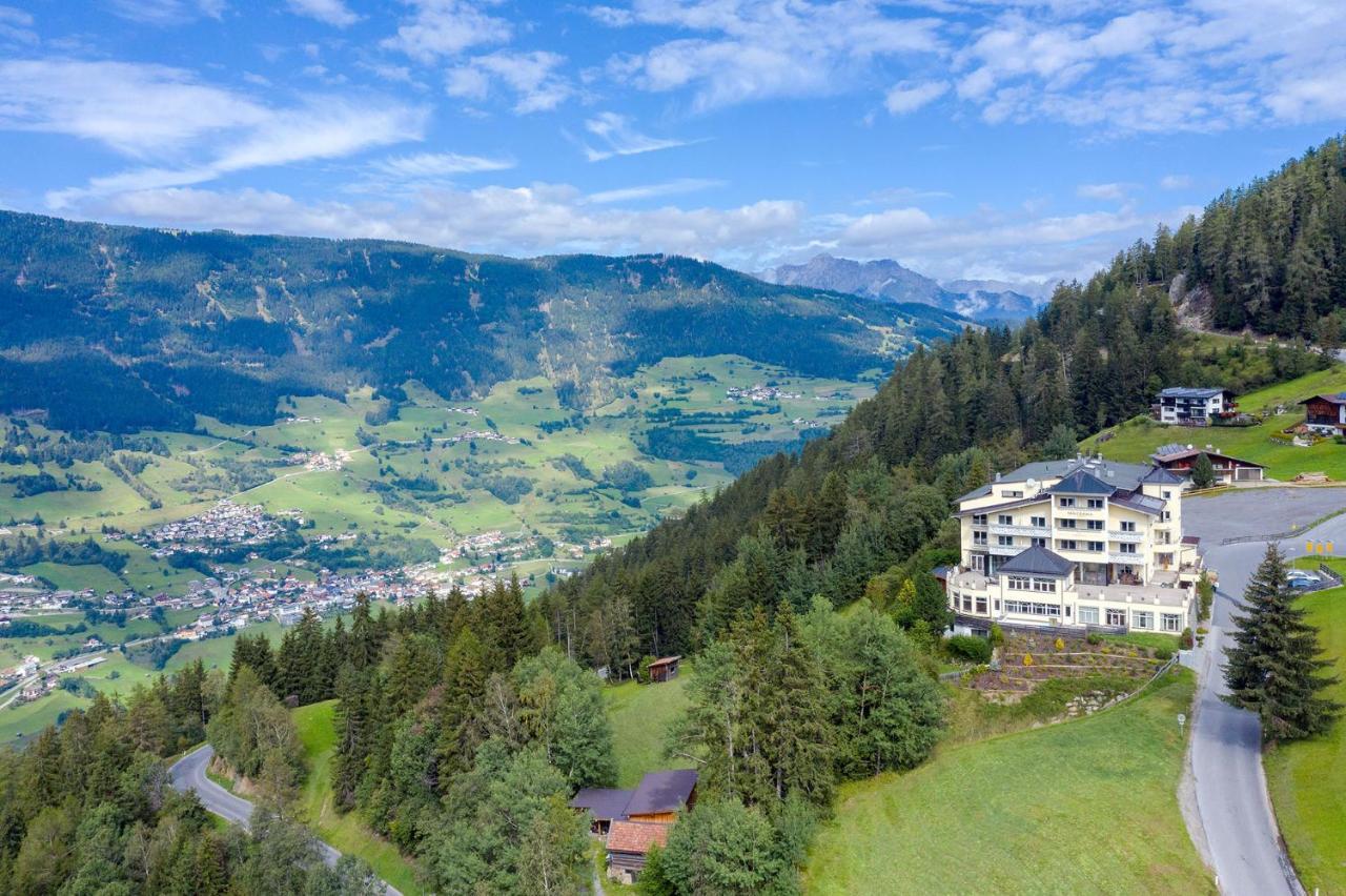 Wellness Aparthotel Panorama Alpin - Ferienwohnungen Jerzens Im Pitztal Bagian luar foto
