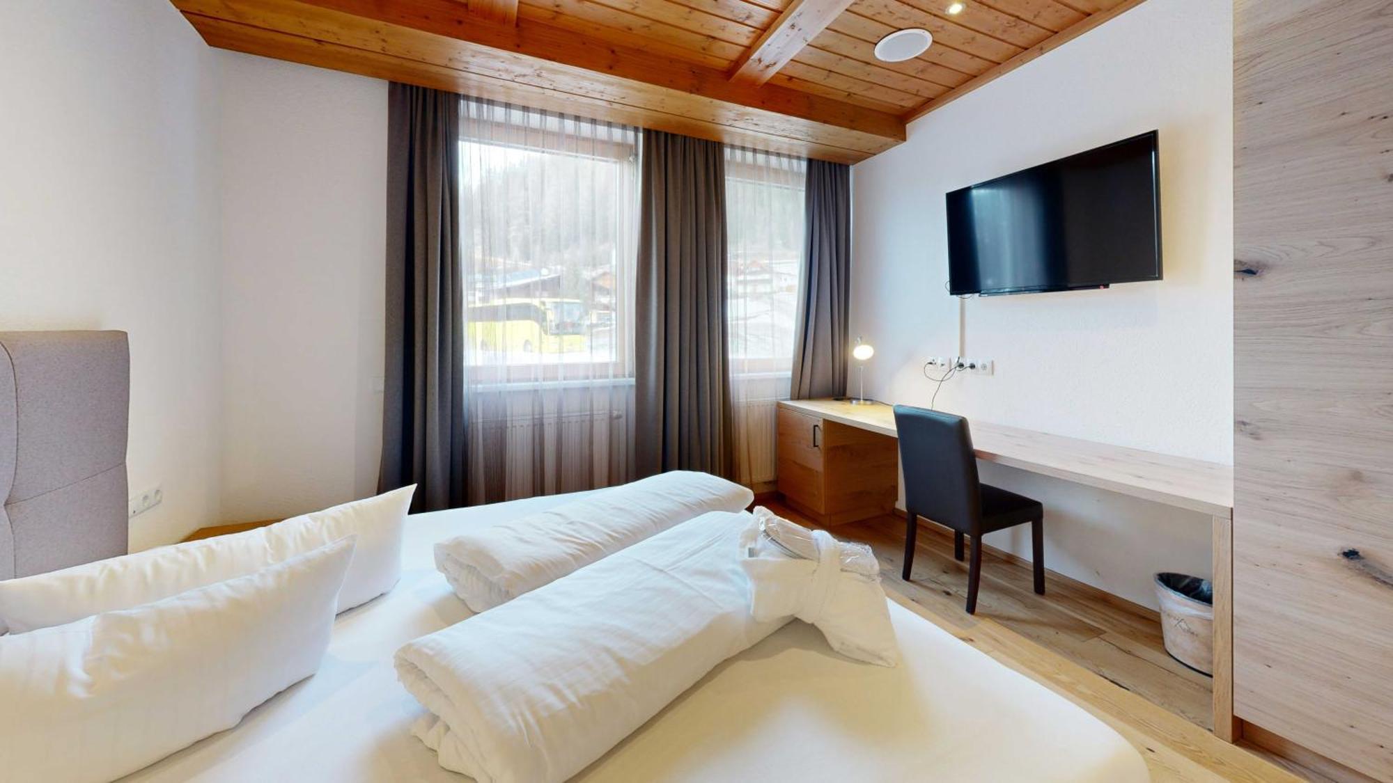 Wellness Aparthotel Panorama Alpin - Ferienwohnungen Jerzens Im Pitztal Bagian luar foto